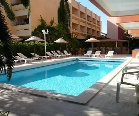 Palm Szálloda 3*