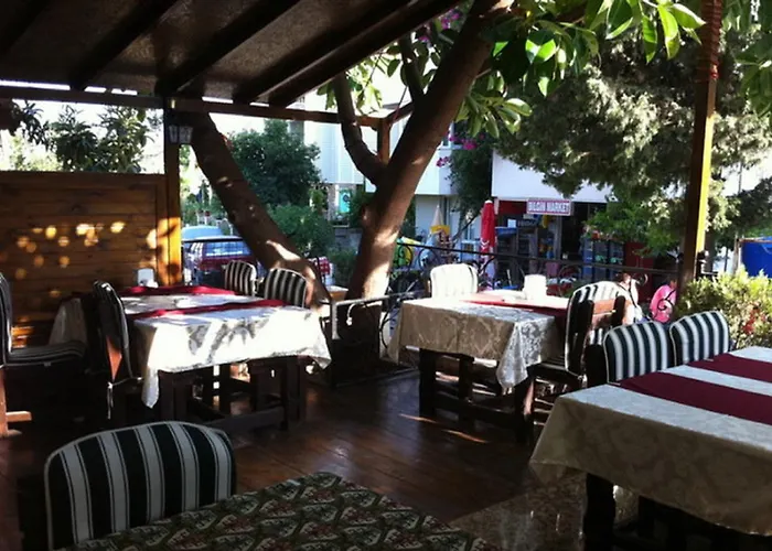 Palm Hotel