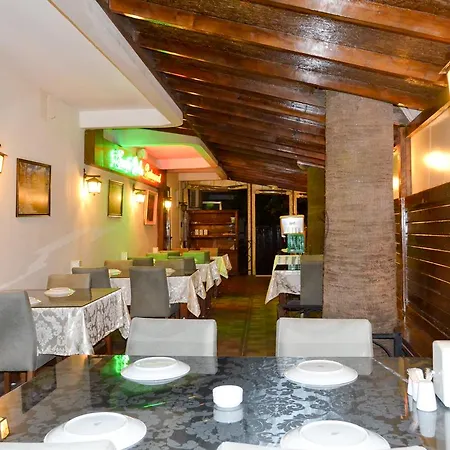 Palm Μαρμαρίς