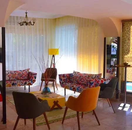 Palm Μαρμαρίς