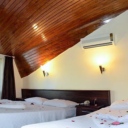 Ξενοδοχείο Palm Μαρμαρίς