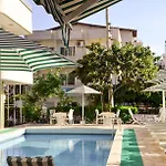 Palm 3* مرمريس
