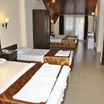Palm 3* مرمريس